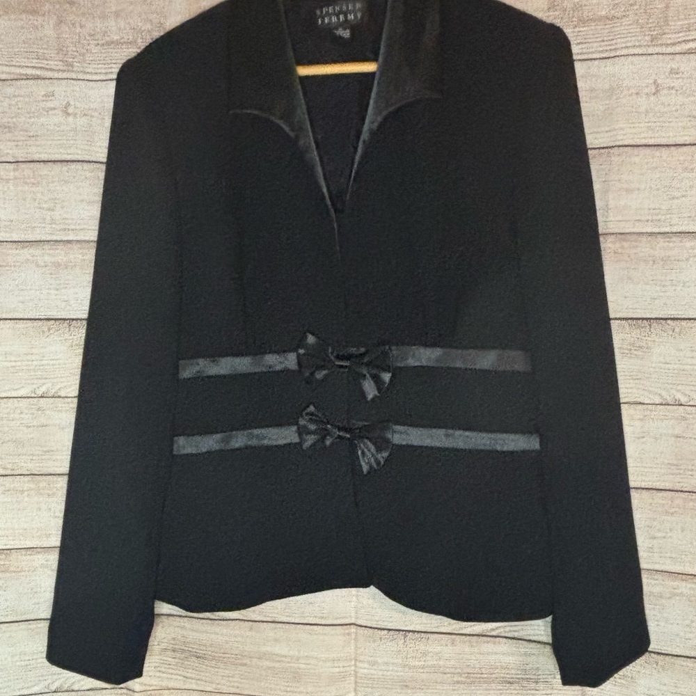 Elegant Black Women's Tuxedo Jacket